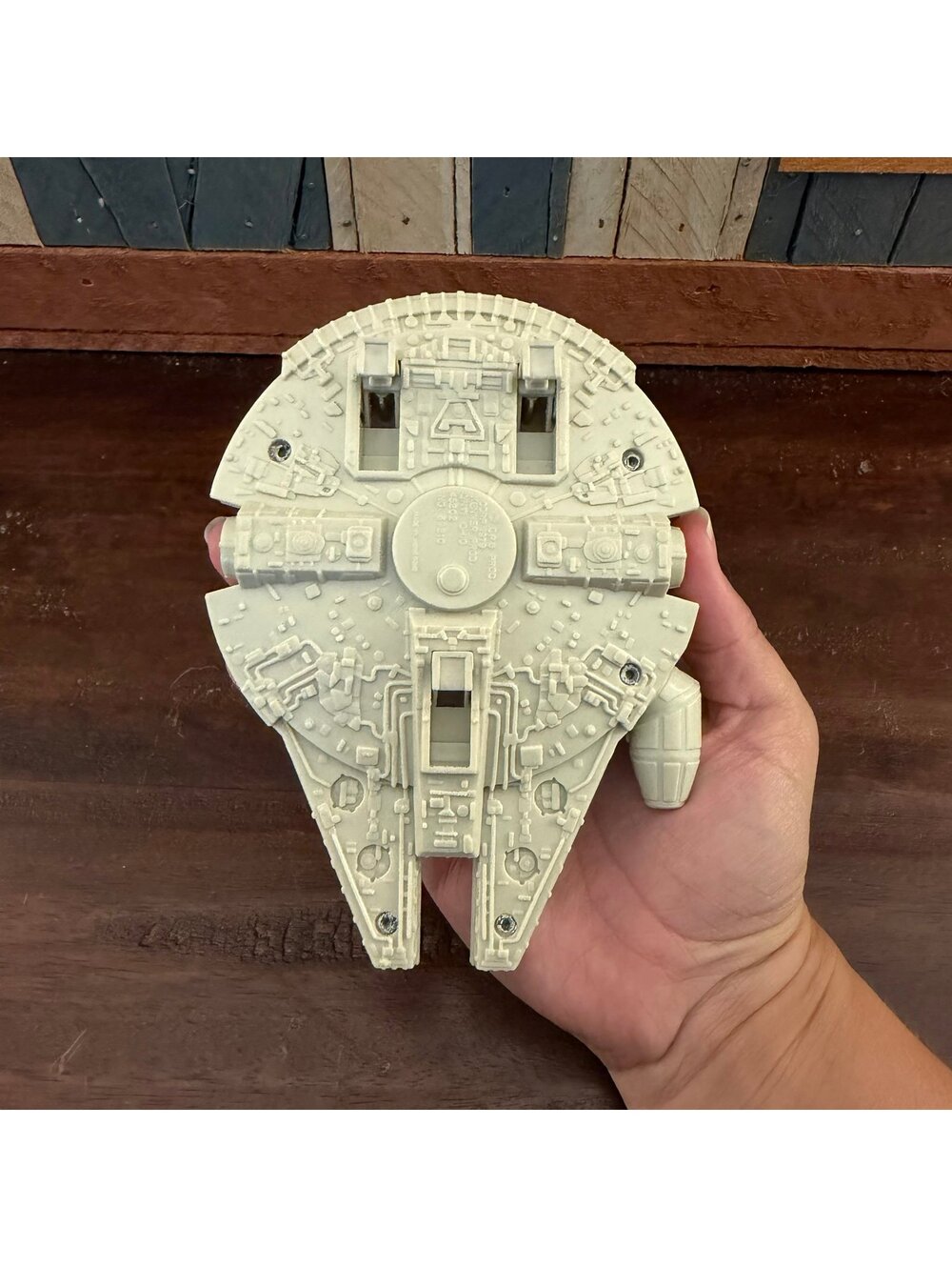 Vintage 1979 Star Wars Kenner Die-Cast Millennium Falcon w/ Radar Dish & Gun - Picture 2 of 3